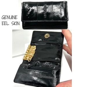 Genuine Eel Skin Key Holder Tri-Fold Small Organizer Wallet with Snap Closure